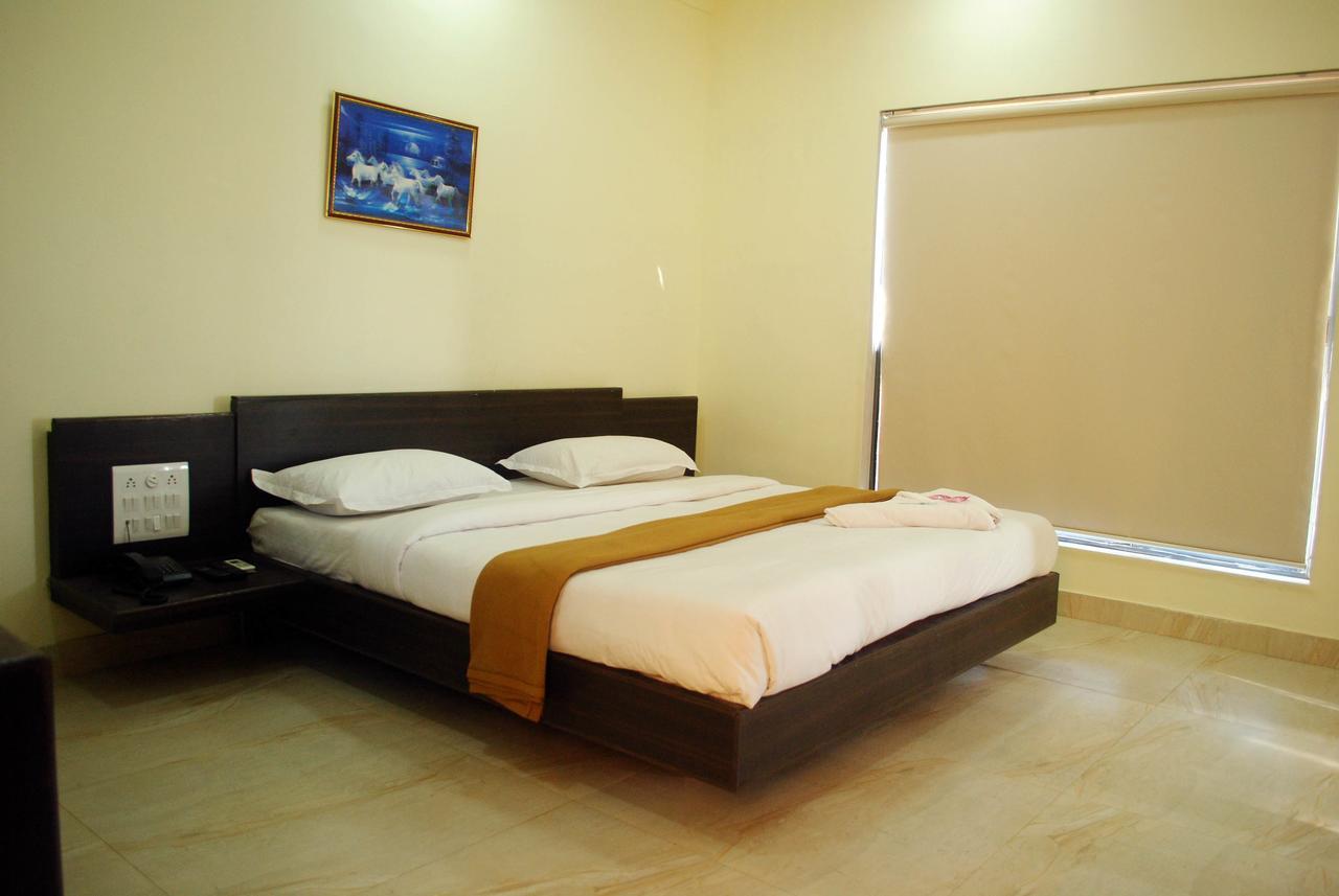 Safari Hotel & Resort Somnāth Zewnętrze zdjęcie